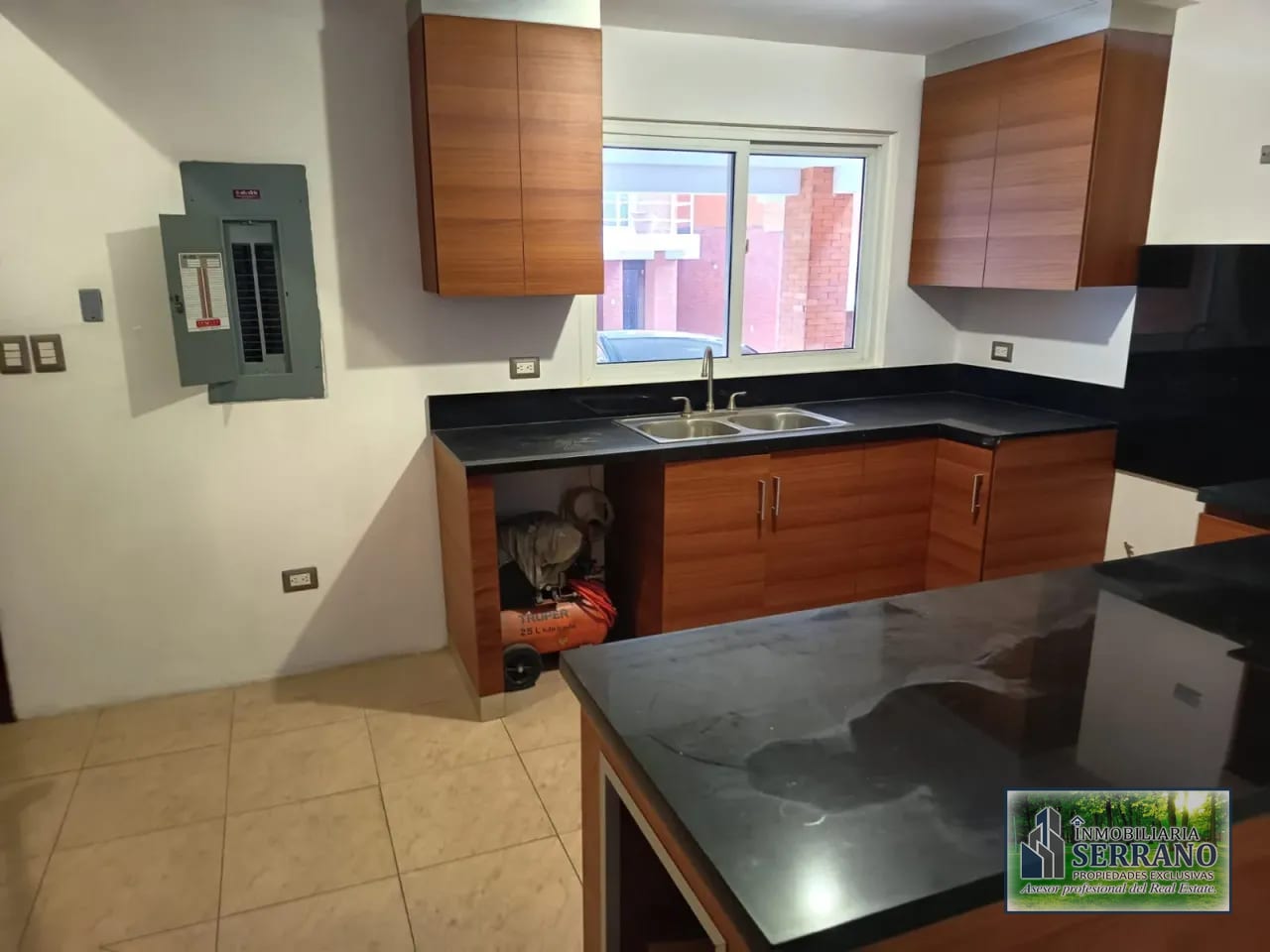 VENDO CASA EN CAYÁLA Condominio Exclusivo. Guate City. — Casa en Venta en Explanada Cayalá, Zona 16, Guatemala, Ciudad — foto 7 de 17