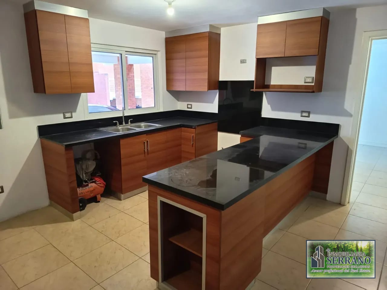 VENDO CASA EN CAYÁLA Condominio Exclusivo. Guate City. — Casa en Venta en Explanada Cayalá, Zona 16, Guatemala, Ciudad — foto 8 de 17