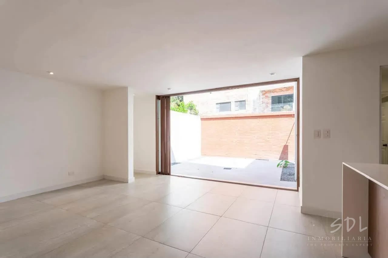 Zona 10 — Casa en Venta en Zona 10, Guatemala, Ciudad — foto 2 de 8