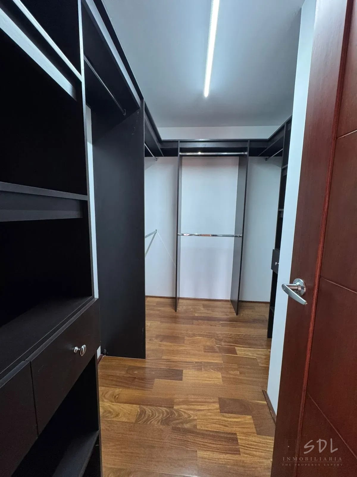 Zona 10 Avia — Apartamento en Alquiler en Zona 10, Guatemala, Ciudad — foto 8 de 12