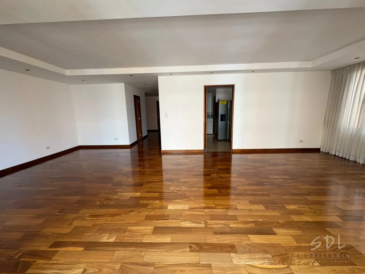 Zona 10 Avia — Apartamento en Alquiler en Zona 10, Guatemala, Ciudad — foto 11 de 12