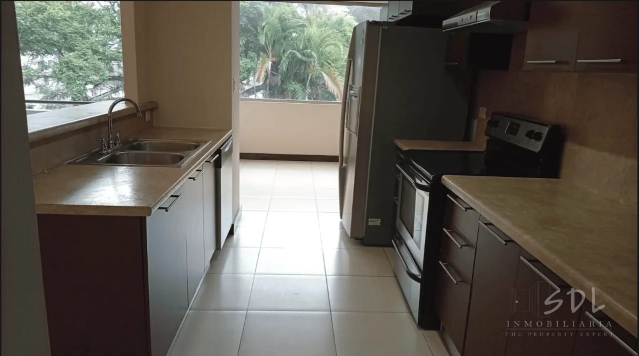 Zona 14 cerca Europlaza — Apartamento en Alquiler en Cobella, Zona 14, Guatemala, Ciudad — foto 3 de 5