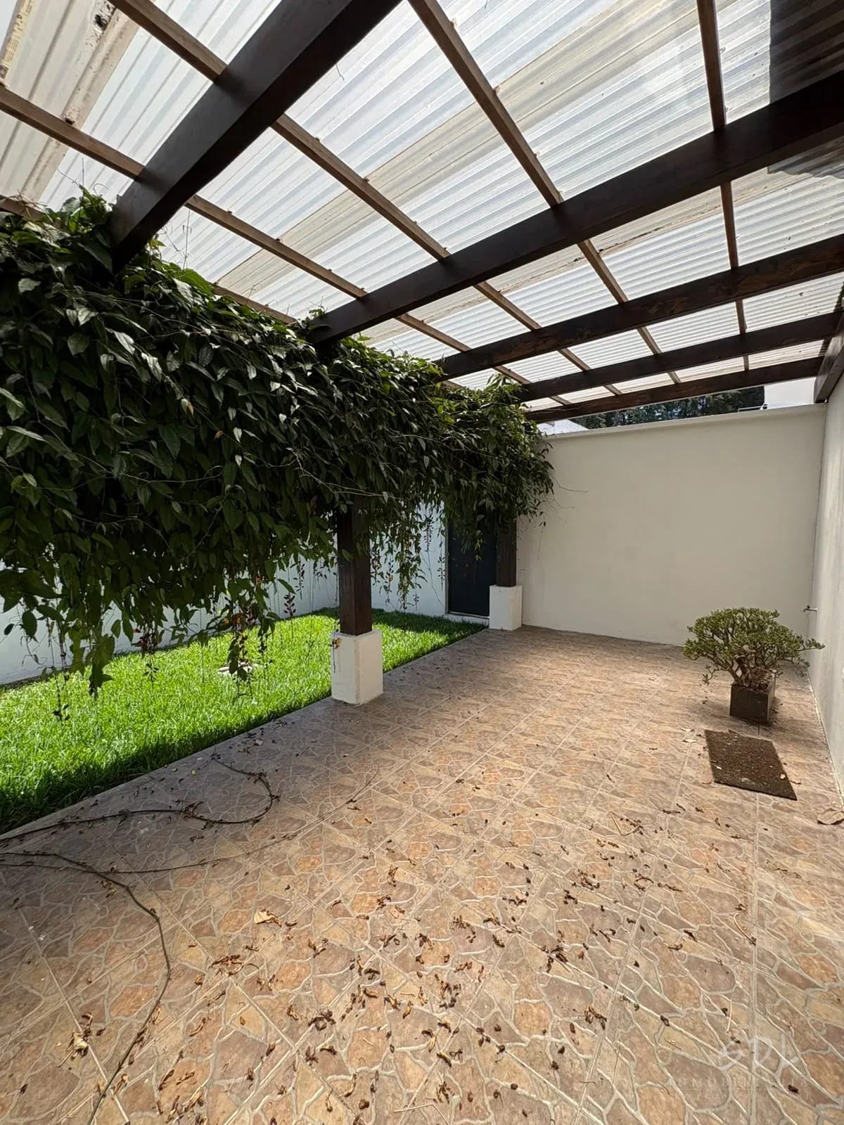 Zona 16 Jardines de San Isidro — Casa en Alquiler en Jardines de San Isidro, Zona 16, Guatemala, Ciudad — foto 1 de 9