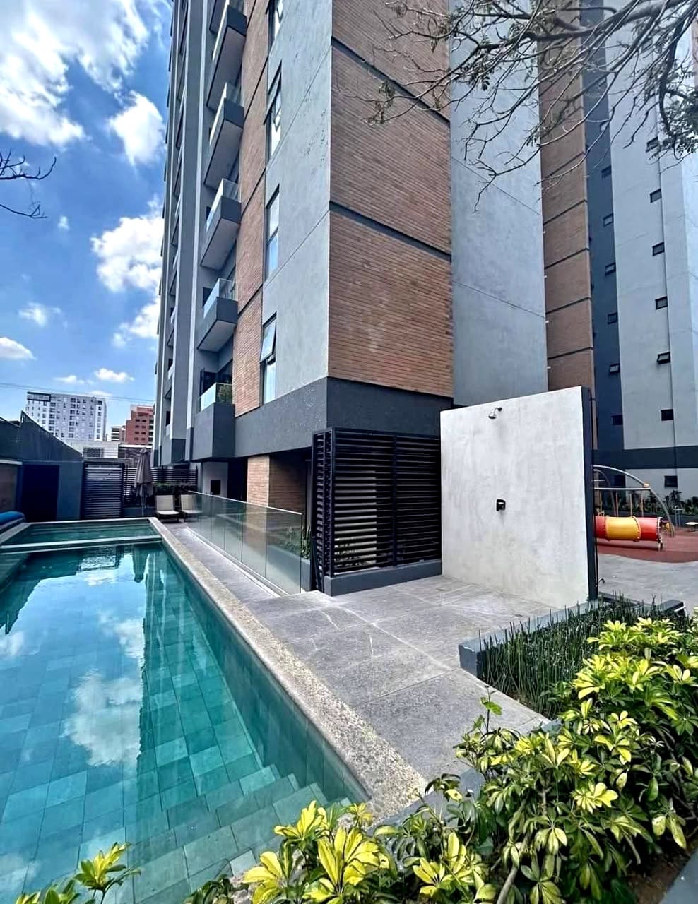 Ideal para extranjeros en zona 10 — Apartamento en Venta en Zona 10, Guatemala, Ciudad — foto 6 de 12