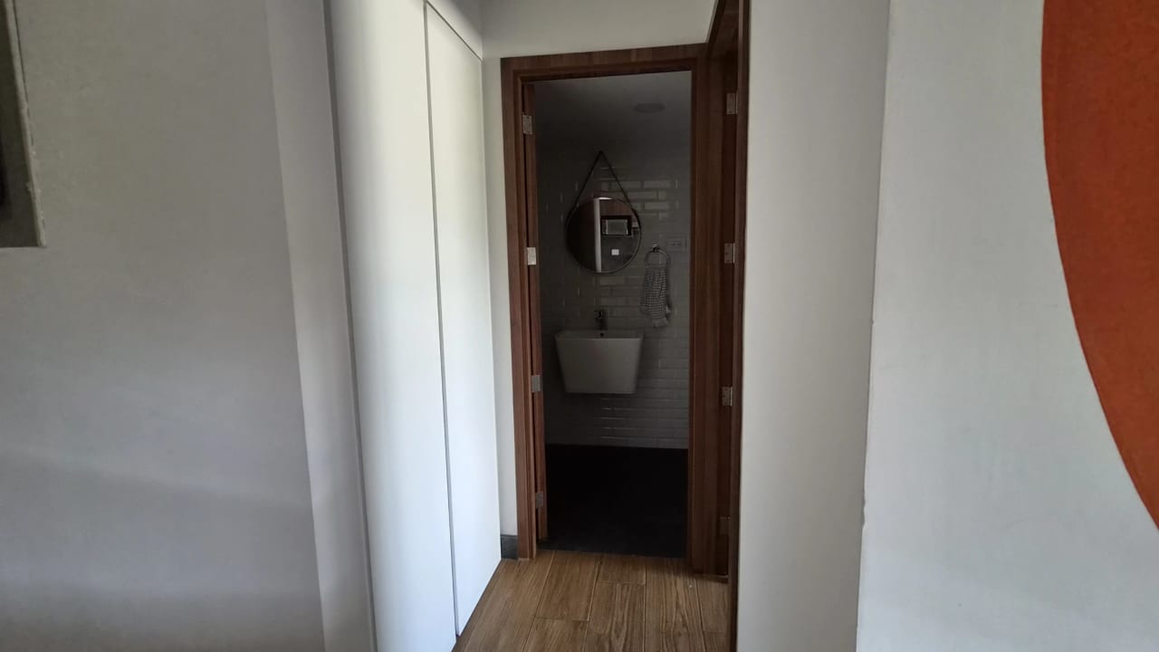 Baño — Apartamento moderno en Ciudad de Guatemala Zona 14 — Edificio en Alquiler en Be14, Zona 14, Guatemala, Ciudad — foto 9 de 11