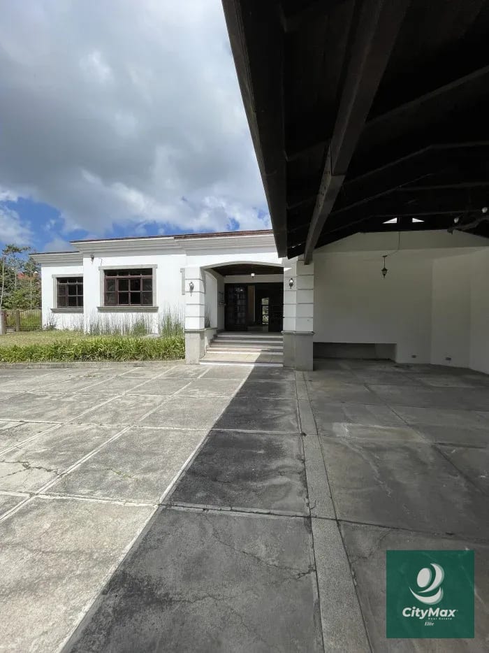 CASA EN VENTA Y/O RENTA - CARRETERA A EL SALVADOR — Casa en Venta en Carretera a El Salvador, Guatemala, Ciudad — foto 2 de 16