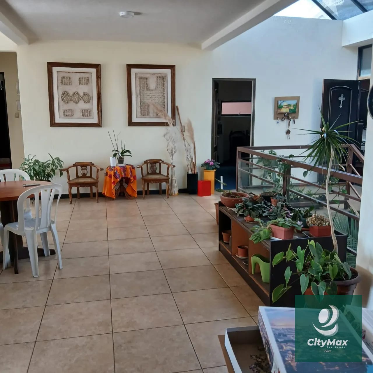 Espectacular casa en Condominio Residencial en Santa Catarina Pinula, Bellas Luces — Casa en Venta en Bellas Luces, Santa Catarina Pinula, Guatemala, Ciudad — foto 3 de 10