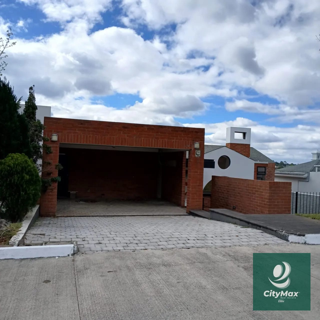 Exclusiva Casa en Venta - Fraijanes — Casa en Venta en Fraijanes, Carretera a El Salvador, Guatemala, Ciudad — foto 1 de 14