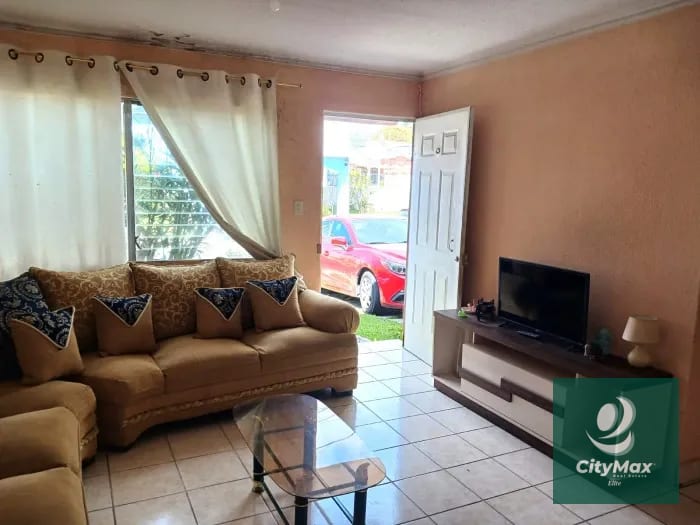 Casa en Venta-san Jose Pinula - Residenciales San Jose — Casa en Venta en San José Pinula, Guatemala, Ciudad — foto 2 de 8