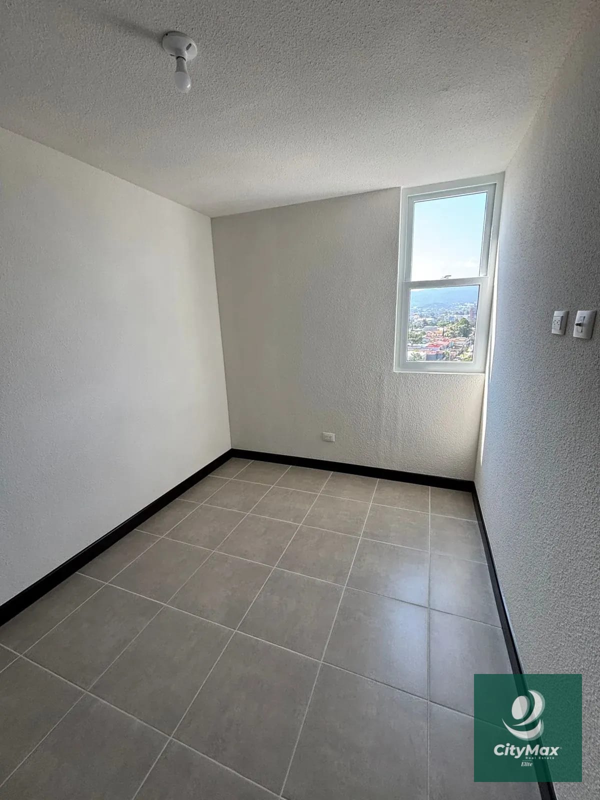 Apartamento en Venta - Zona 12 — Apartamento en Venta en Esenta, Zona 12, Guatemala, Ciudad — foto 7 de 14