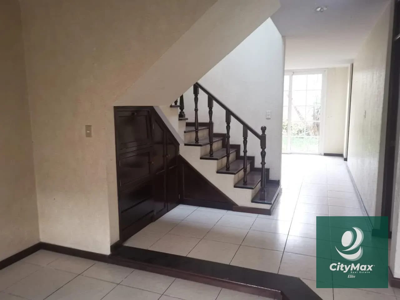 Casa en Venta - KM 16 Carretera a el Salvador — Casa en Venta en Santa Monica III, Carretera a El Salvador, Guatemala, Ciudad — foto 3 de 14