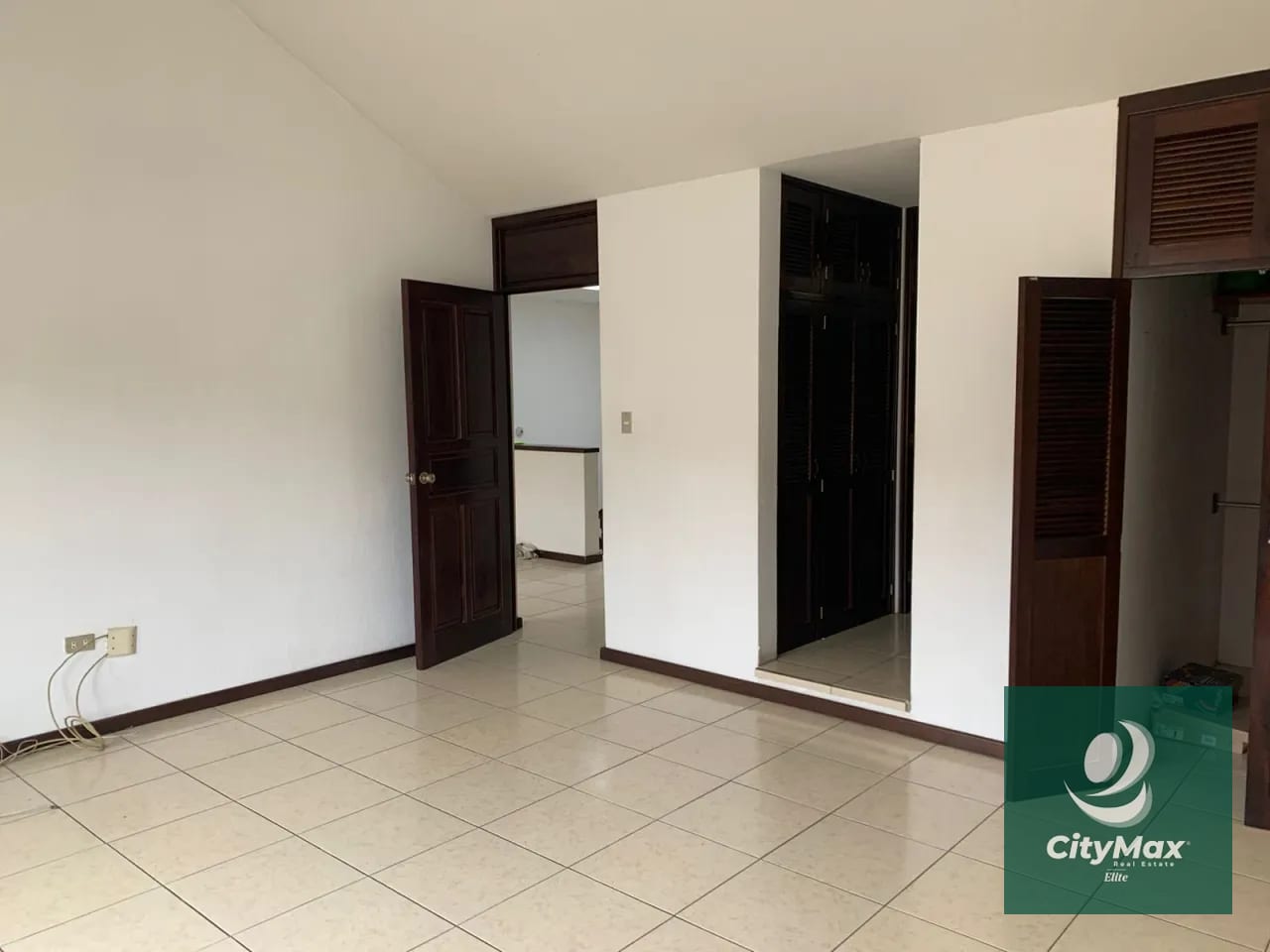 Casa en Venta - KM 16 Carretera a el Salvador — Casa en Venta en Santa Monica III, Carretera a El Salvador, Guatemala, Ciudad — foto 9 de 14