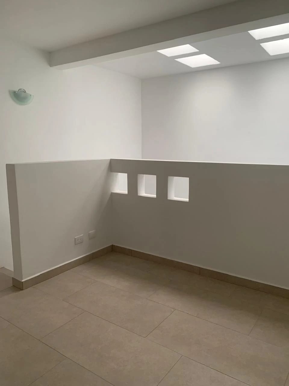 SALA FAMILIAR — Casa en Venta - KM 15 Carretera a el Salvador — Casa en Venta en Paraje Solar, Carretera a El Salvador, Guatemala, Ciudad — foto 10 de 15