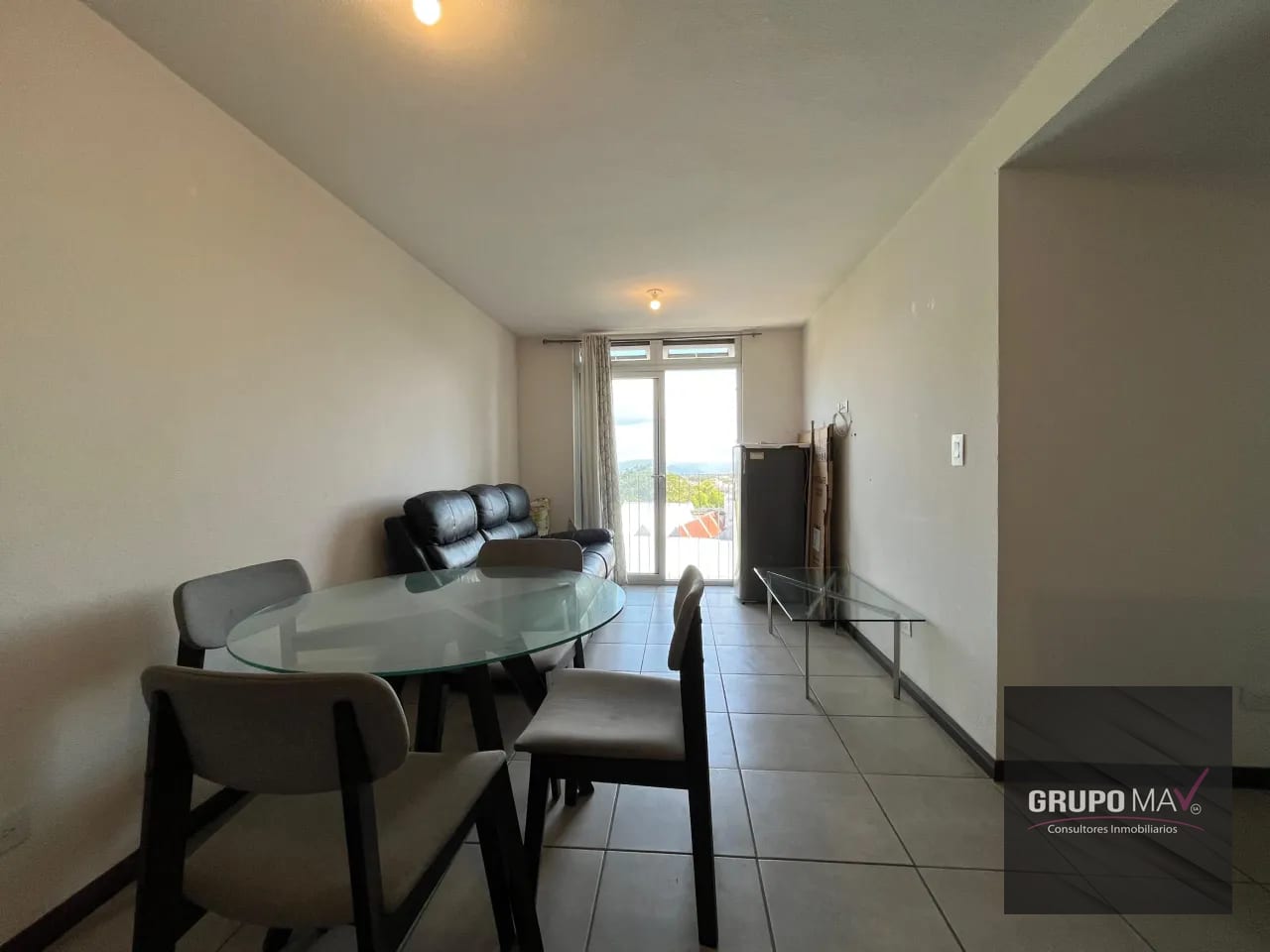 Apartamento Amueblado Edificio Akari Mixco Zona 2 — Apartamento en Alquiler en Akari, Zona 2 Mixco, Guatemala, Ciudad — foto 3 de 8