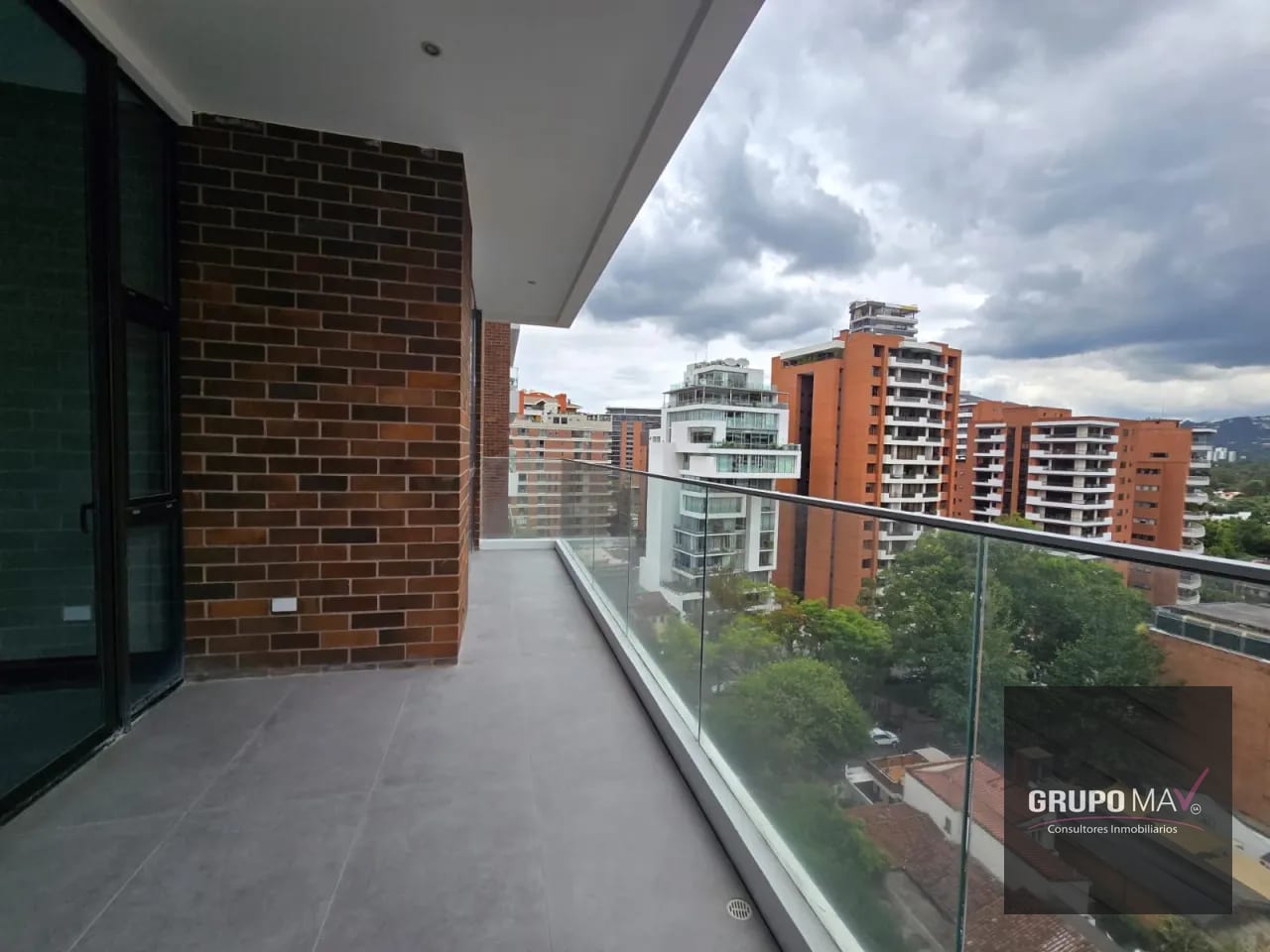Apartamento Zona 14 Edificio Echo — Apartamento en Alquiler en Echo, Zona 14, Guatemala, Ciudad — foto 3 de 10