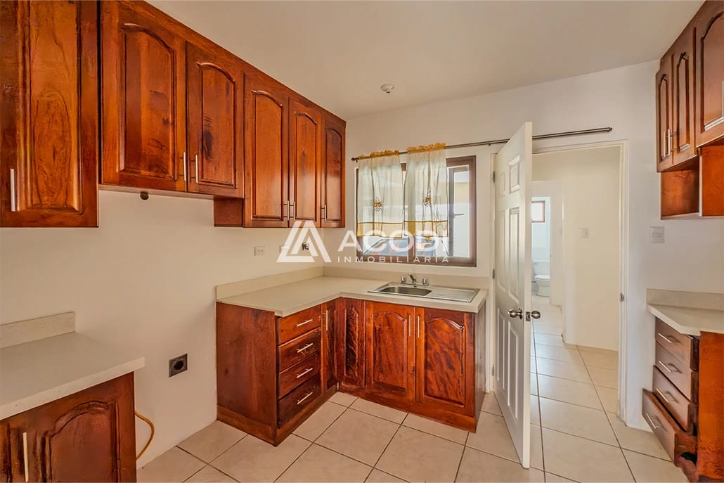 Casa en El Naranjo, Zona 4 de Mixco — Casa en Alquiler en Zona 4 Mixco, Guatemala, Ciudad — foto 4 de 10