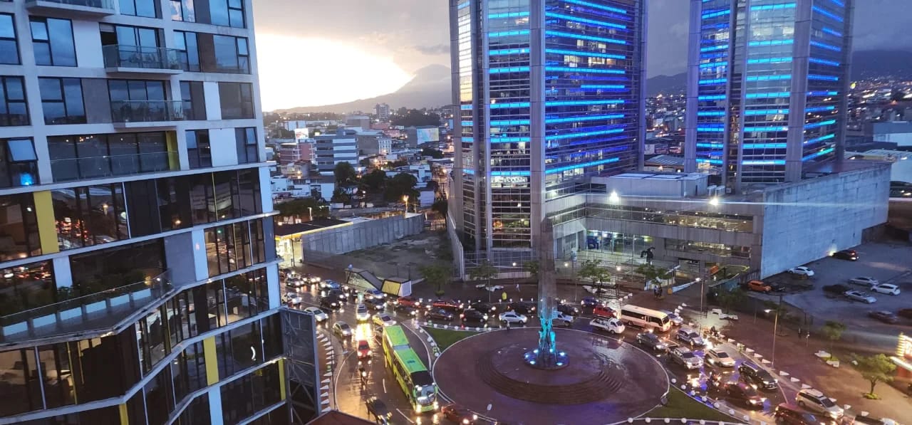 Apartamento amueblado en Zona 4 — Apartamento en Alquiler en Zona 4, Guatemala, Ciudad — foto 4 de 5