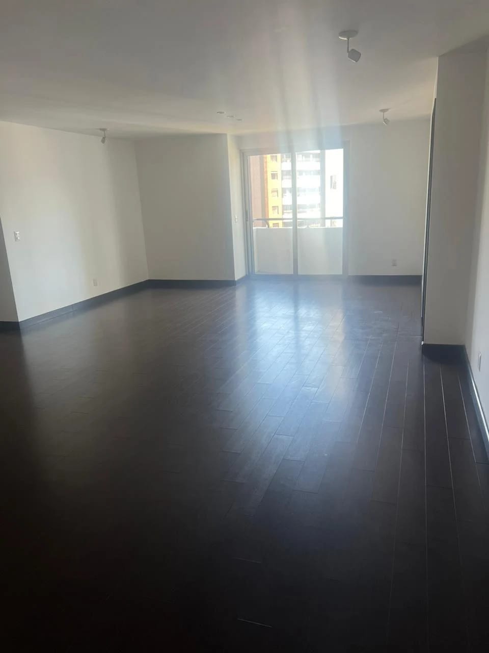 Apartamento en Zona 14 — Apartamento en Alquiler en Zona 14, Guatemala, Ciudad — foto 1 de 10