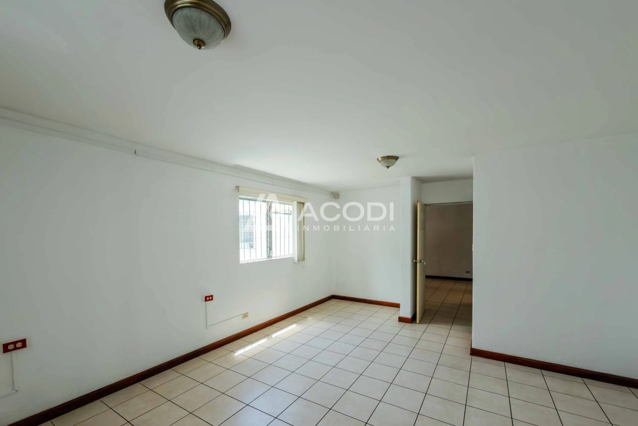 Casa comercial en Zona 13 — Casa en Alquiler en Zona 13, Guatemala, Ciudad — foto 3 de 10