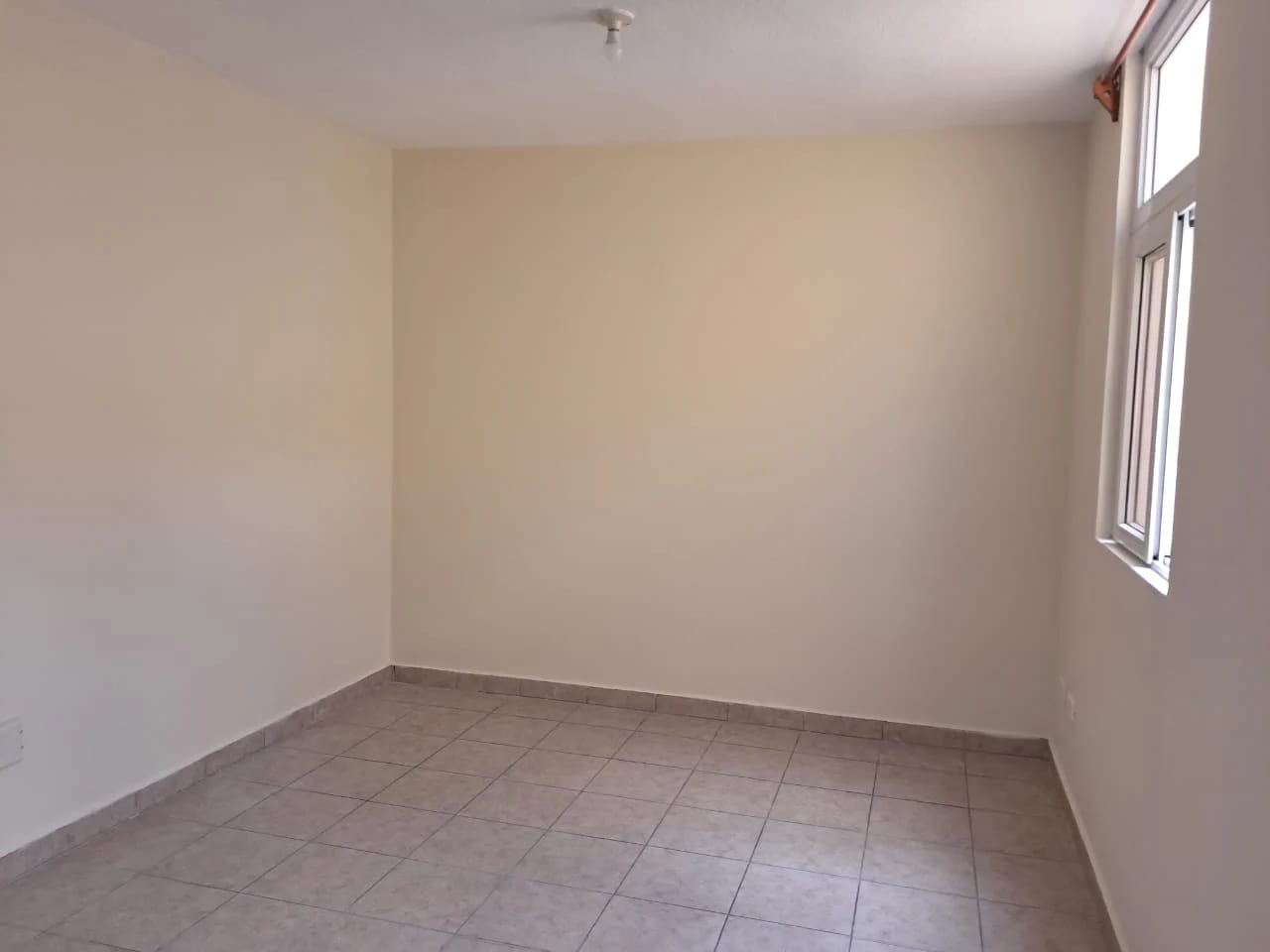 Townhouse en San Lucas Sacatepéquez — Casa en Venta en San Lucas Sacatepéquez, Sacatepéquez — foto 2 de 10