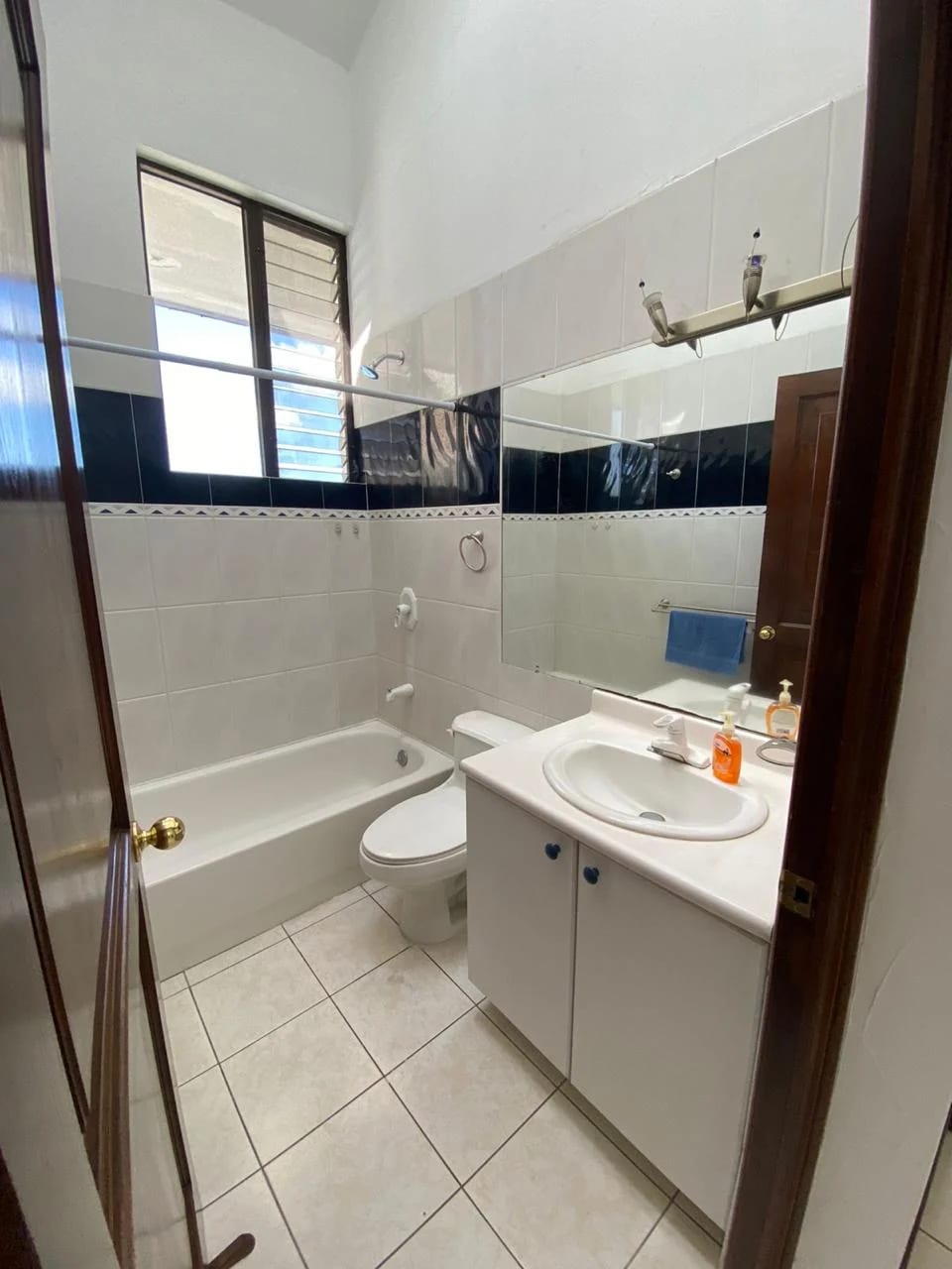 Apartamento semi amueblado en Zona 15 — Apartamento en Alquiler en Zona 15, Guatemala, Ciudad — foto 8 de 12
