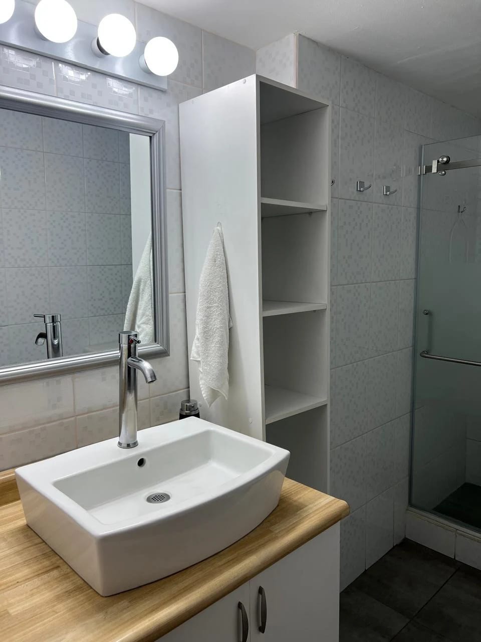 Apartamento en Zona 10 — Apartamento en Alquiler en Zona 10, Guatemala, Ciudad — foto 3 de 10