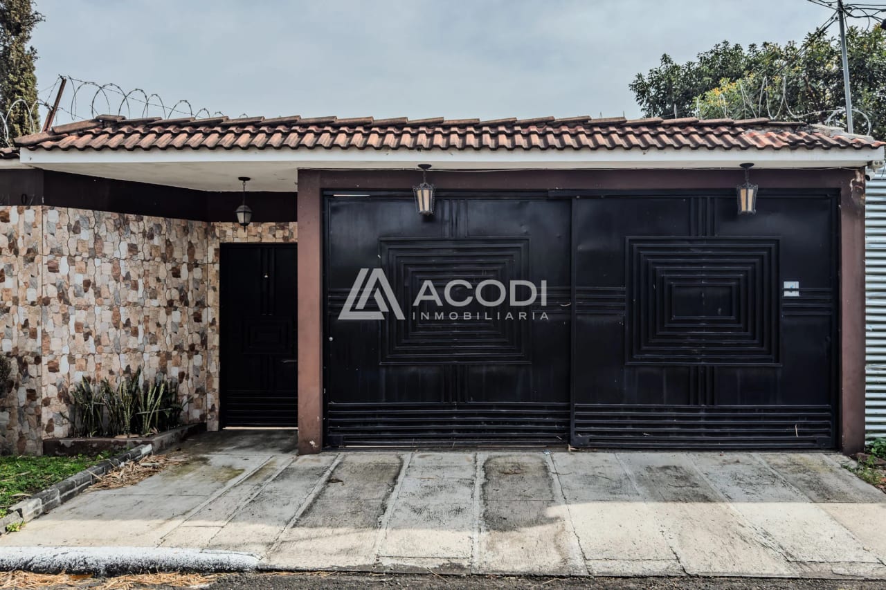 Casa en San Cristóbal, Zona 8 de Mixco - Image 1