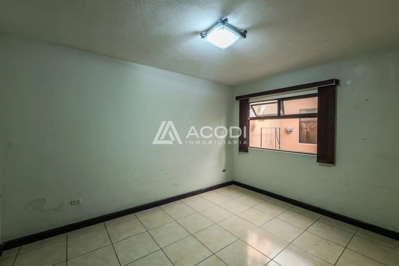 Casa en San Cristóbal, Zona 8 de Mixco - Image 4