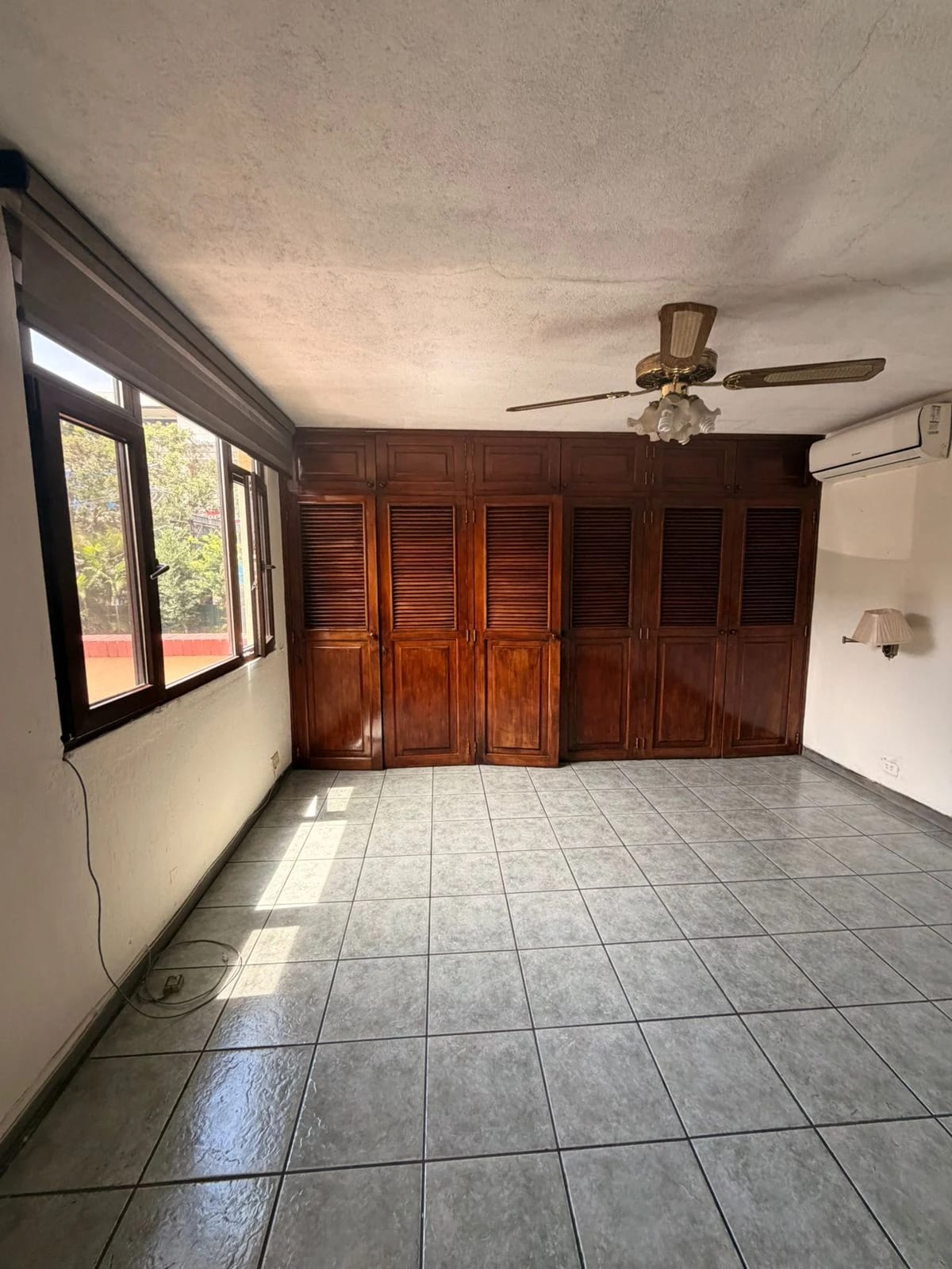 Casa en Zona 10 — Casa en Alquiler en Zona 10, Guatemala, Ciudad — foto 10 de 12