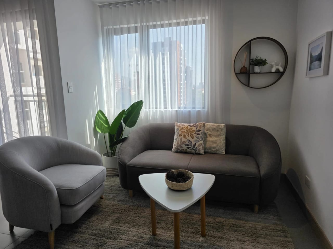 Apartamento amueblado en Zona 10 — Apartamento en Alquiler en Zona 10, Guatemala, Ciudad — foto 2 de 8