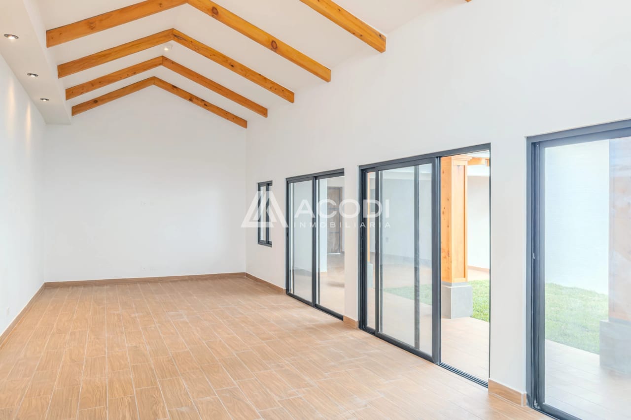 Casa en San Miguel Dueñas, Antigua Guatemala — Casa en Venta en Antigua, Sacatepéquez — foto 2 de 12