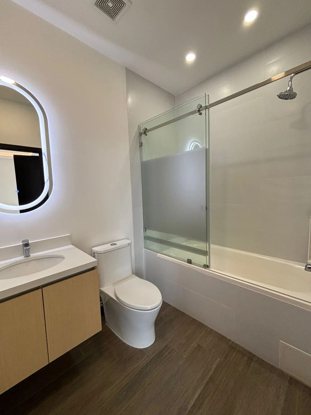 Apartamento amueblado en Zona 10 — Apartamento en Alquiler en Zona 10, Guatemala, Ciudad — foto 4 de 4