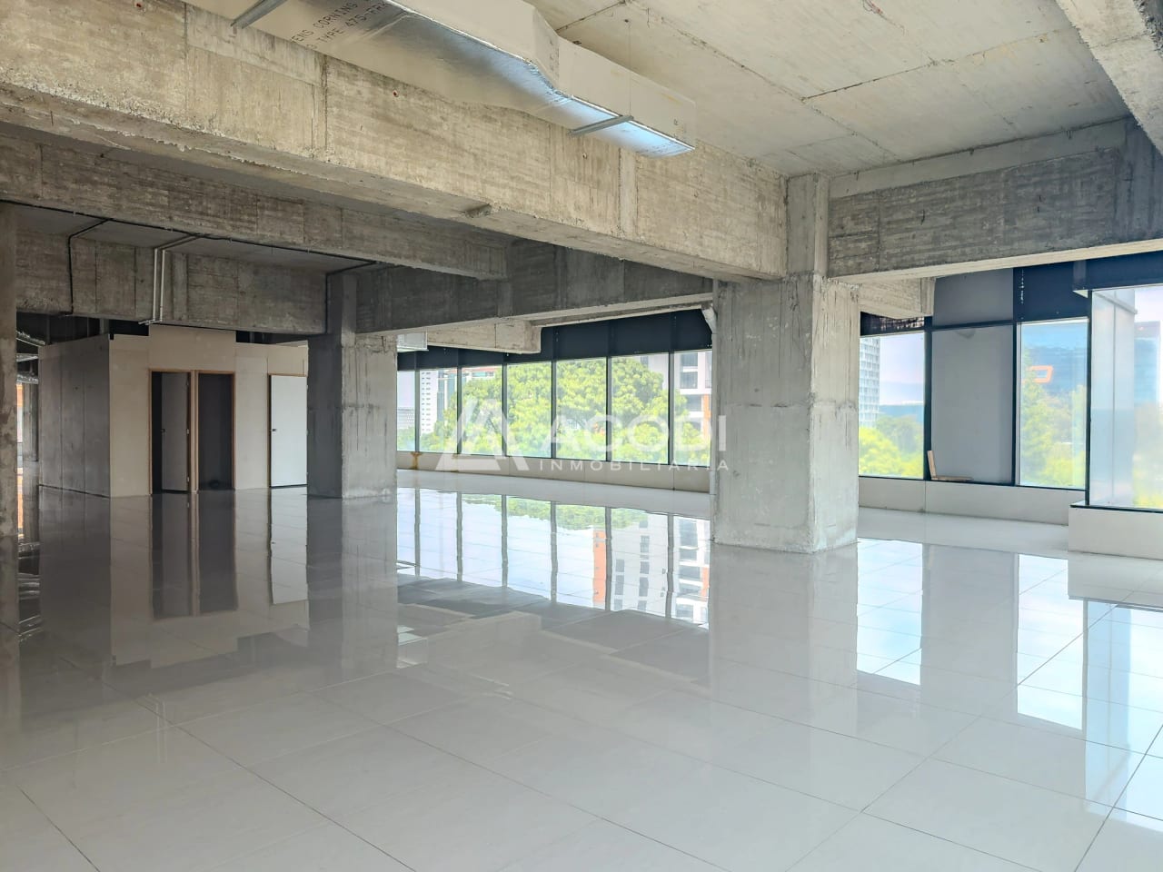Oficina en Zona 10 — Oficina en Venta en Zona 10, Guatemala, Ciudad — foto 9 de 11