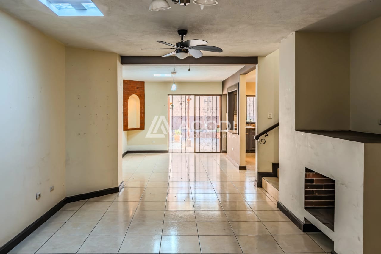 Casa en San Cristóbal, Zona 8 de Mixco — Casa en Alquiler en Zona 8 Mixco, Guatemala, Ciudad — foto 1 de 6
