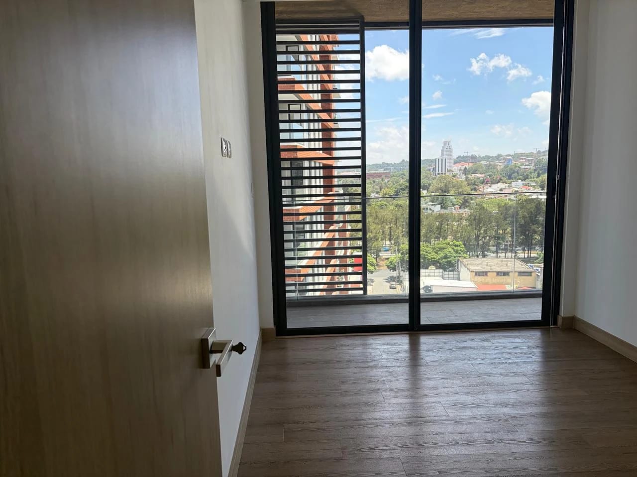 Apartamento en Zona 15 — Apartamento en Alquiler en Zona 15, Guatemala, Ciudad — foto 3 de 5
