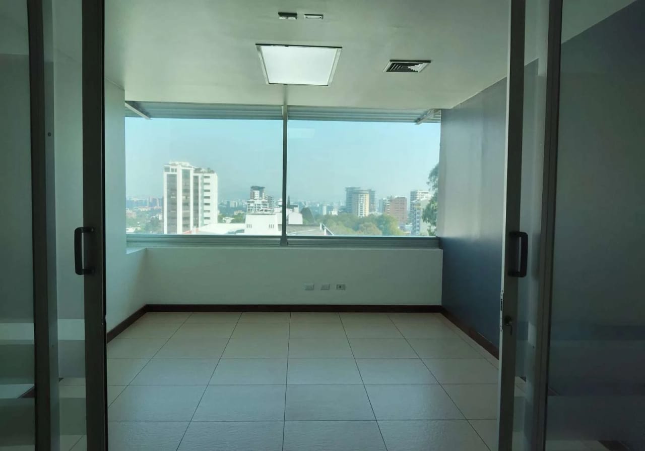 Oficina en Vista Hermosa II, Zona 15 — Oficina en Alquiler en Zona 15, Guatemala, Ciudad — foto 1 de 5