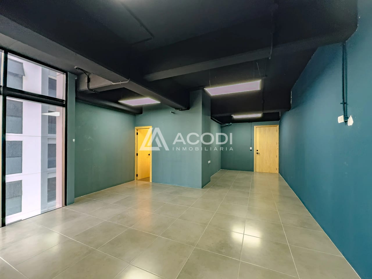 Oficina en Zona 10 — Oficina en Alquiler en Zona 10, Guatemala, Ciudad — foto 2 de 4