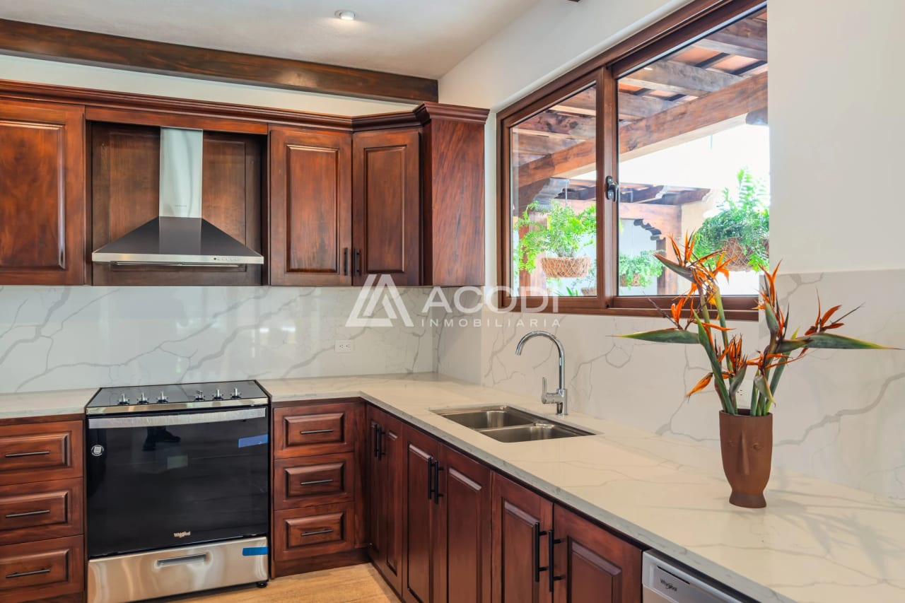 Casa cerca de Antigua Guatemala — Casa en Venta en Antigua, Sacatepéquez — foto 3 de 7