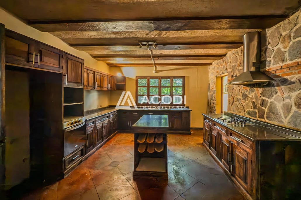 Casa amplia en Antigua Guatemala — Casa en Venta en Antigua, Sacatepéquez — foto 4 de 9