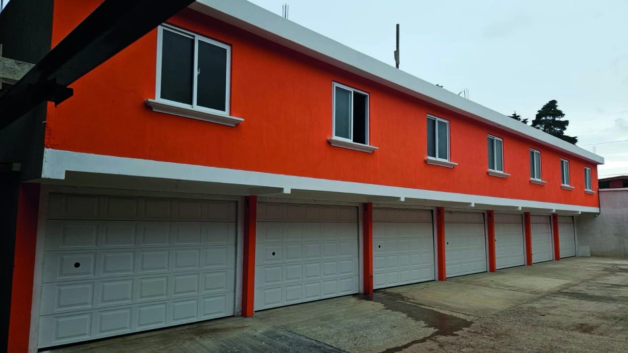 Autohotel en Santiago Sacatepéquez — Edificio en Venta en Santiago Sacatepéquez, Sacatepéquez — foto 1 de 5