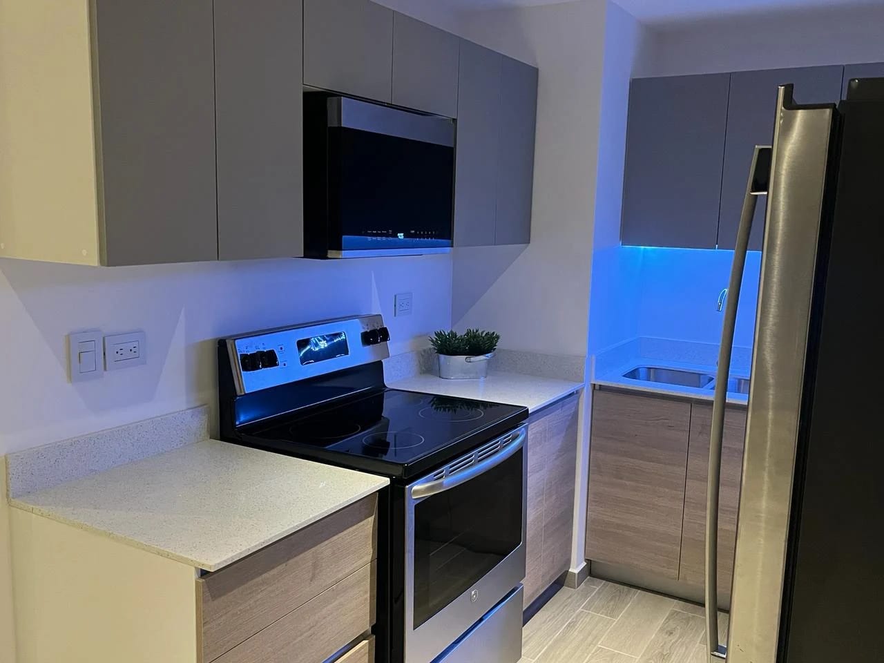 Apartamento en Zona 10 — Apartamento en Alquiler en Zona 10, Guatemala, Ciudad — foto 4 de 7