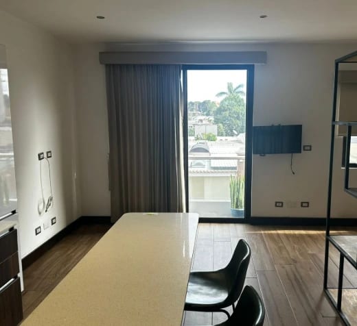 Apartamento tipo estudio en Zona 10 — Apartamento en Alquiler en Zona 10, Guatemala, Ciudad — foto 2 de 6