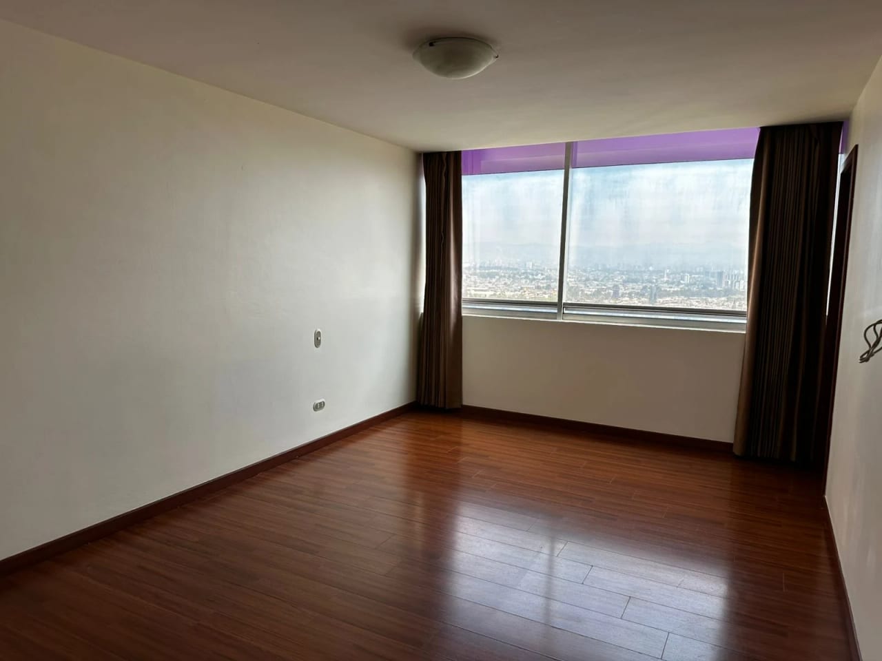 Apartamento tipo estudio en Zona 10 — Apartamento en Alquiler en Zona 10, Guatemala, Ciudad — foto 4 de 6