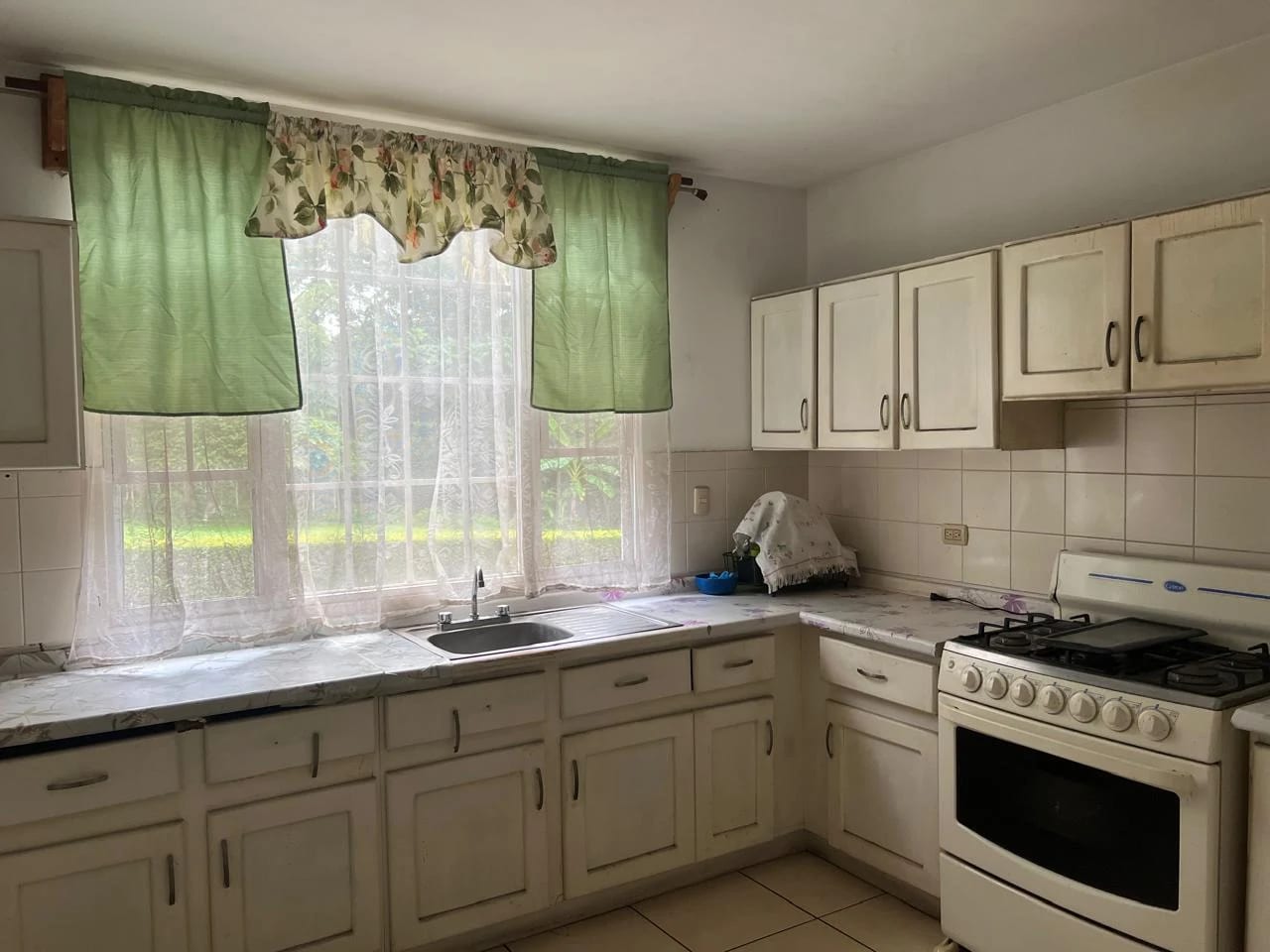 Casa en Zona 5, Retalhuleu — Casa en Venta en Retalhuleu, Retalhuleu — foto 4 de 10