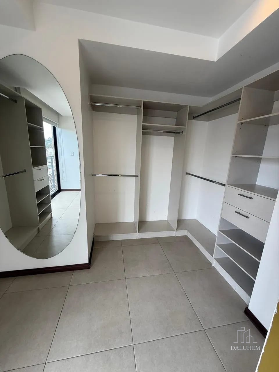 Apartamento en Renta Edificio Mira, Zona 10 1 Habitación — Apartamento en Alquiler en Mira, Zona 10, Guatemala, Ciudad — foto 8 de 17