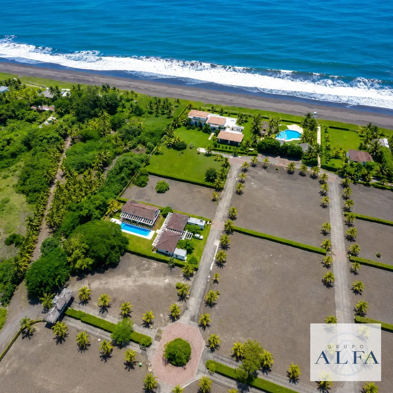Hermoso Terreno de Playa 2,000 V Palmeras de Monterrico — Terreno en Venta en Monterrico, Santa Rosa — foto 1 de 7