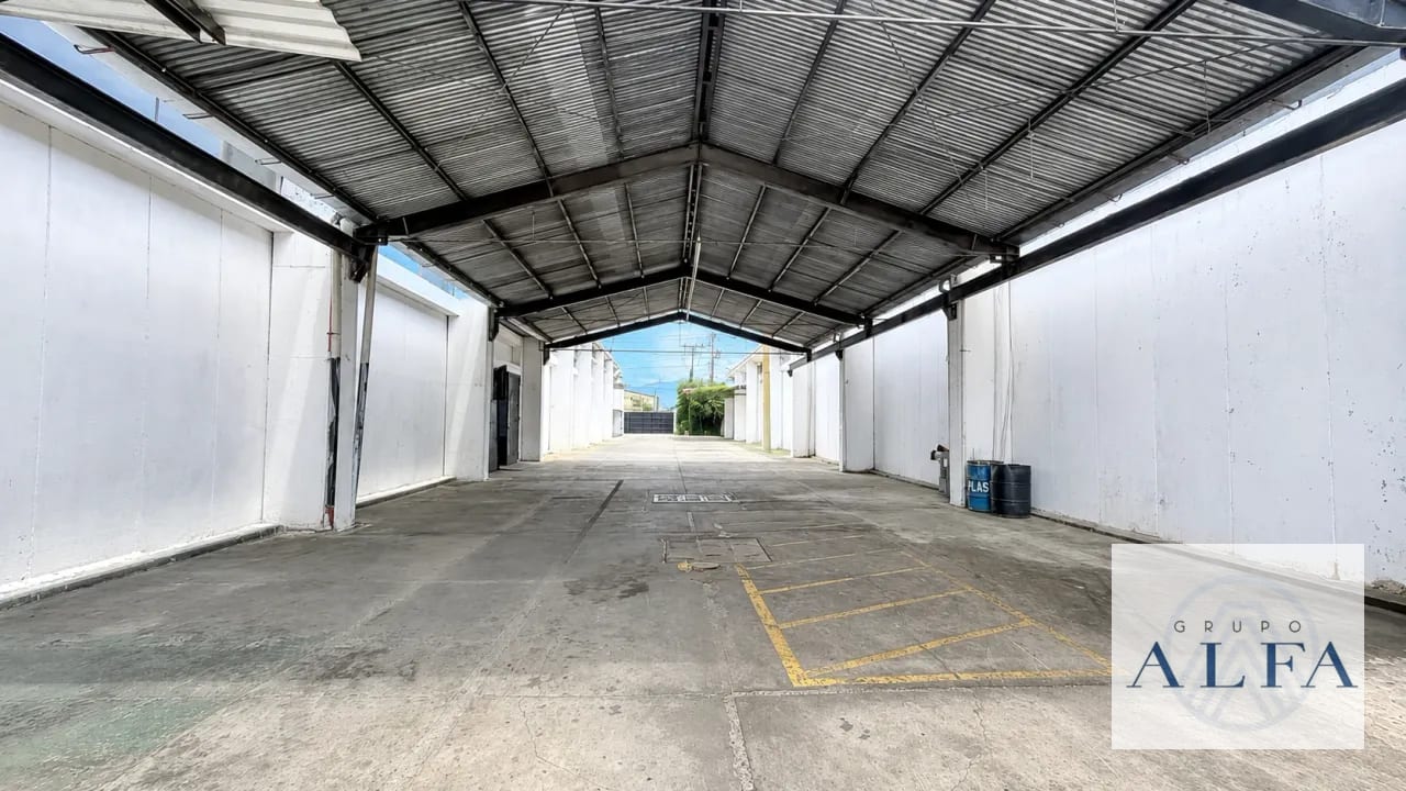Amplia Bodega Area Estrategica Zona 12 — Bodega / Ofibodega en Alquiler en Zona 12, Guatemala, Ciudad — foto 4 de 9