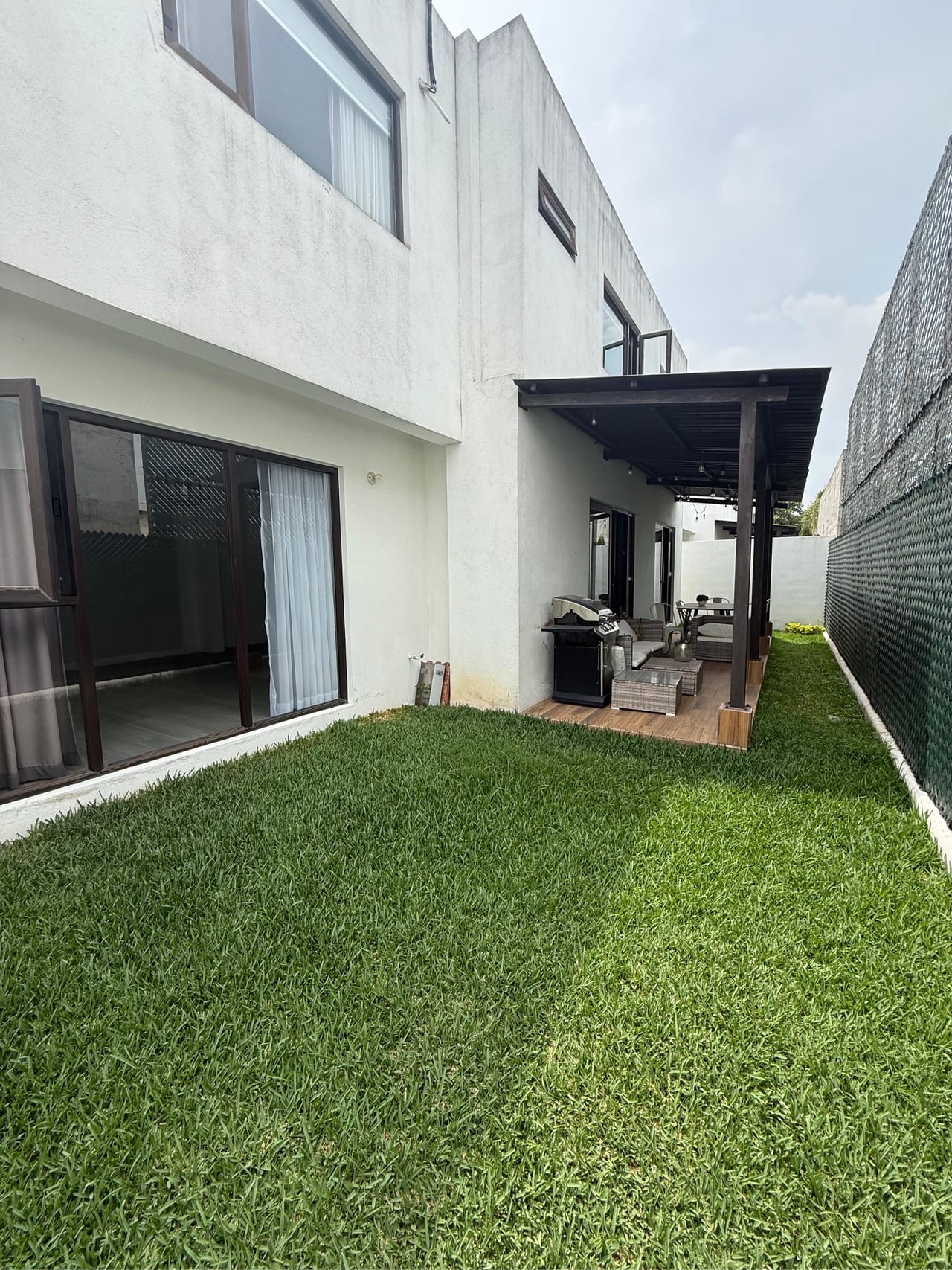 ESPECTACULAR CASA EN SECTOR LAS ORQUÍDEAS CIUDAD SAN CRISTOBAL — Casa en Venta en Zona 8 Mixco, Guatemala, Ciudad — foto 14 de 15