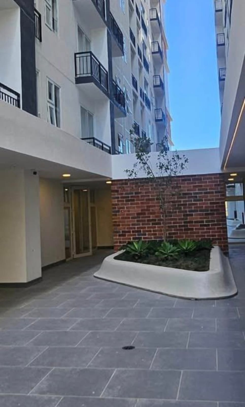 DISPONIBLE EN RENTA APARTAMENTO EN VERTICAL EL ZAPOTE ZONA 2 — Apartamento en Alquiler en Vertical El Zapote, Zona 2, Guatemala, Ciudad — foto 3 de 17