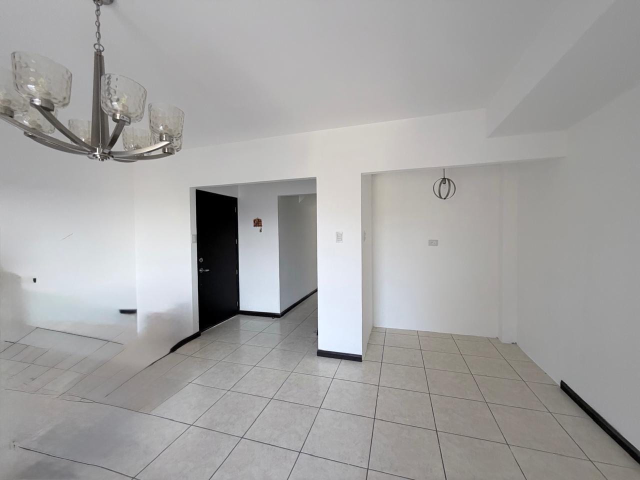 HERMOSA CASA EN VENTA ! VISTAS DE SAN ISIDRO A UN EXCELENTE PRECIO AGENDA HOY TU VISITA — Casa en Venta en Vistas de San Isidro, Zona 16, Guatemala, Ciudad — foto 5 de 17